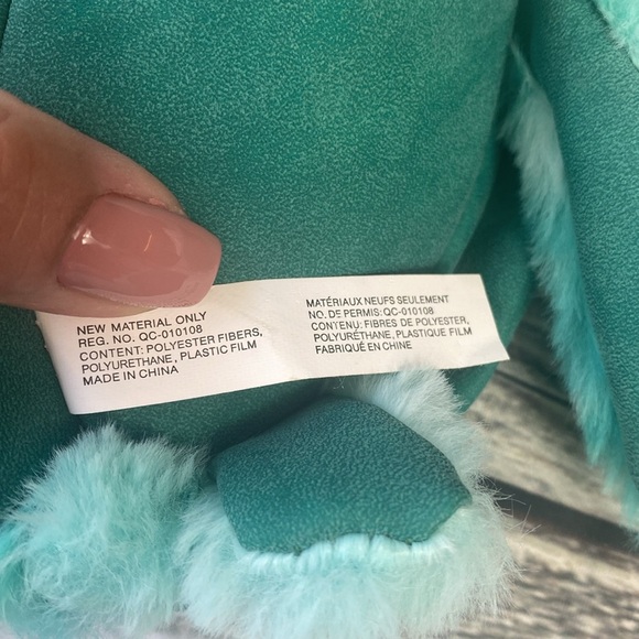 KONG SoftSeas Turtle Dog Toy | Small | Crinkle & Squeak Plush - Picture 5 of 7